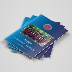 Öğrencilerin 4 yıl boyunca öğrenim gördükleri okul ve sınıftaki anılarını içeren arkadaşlarının ve öğretmenlerinin yorumları ile tasarımı yapılan dergi.